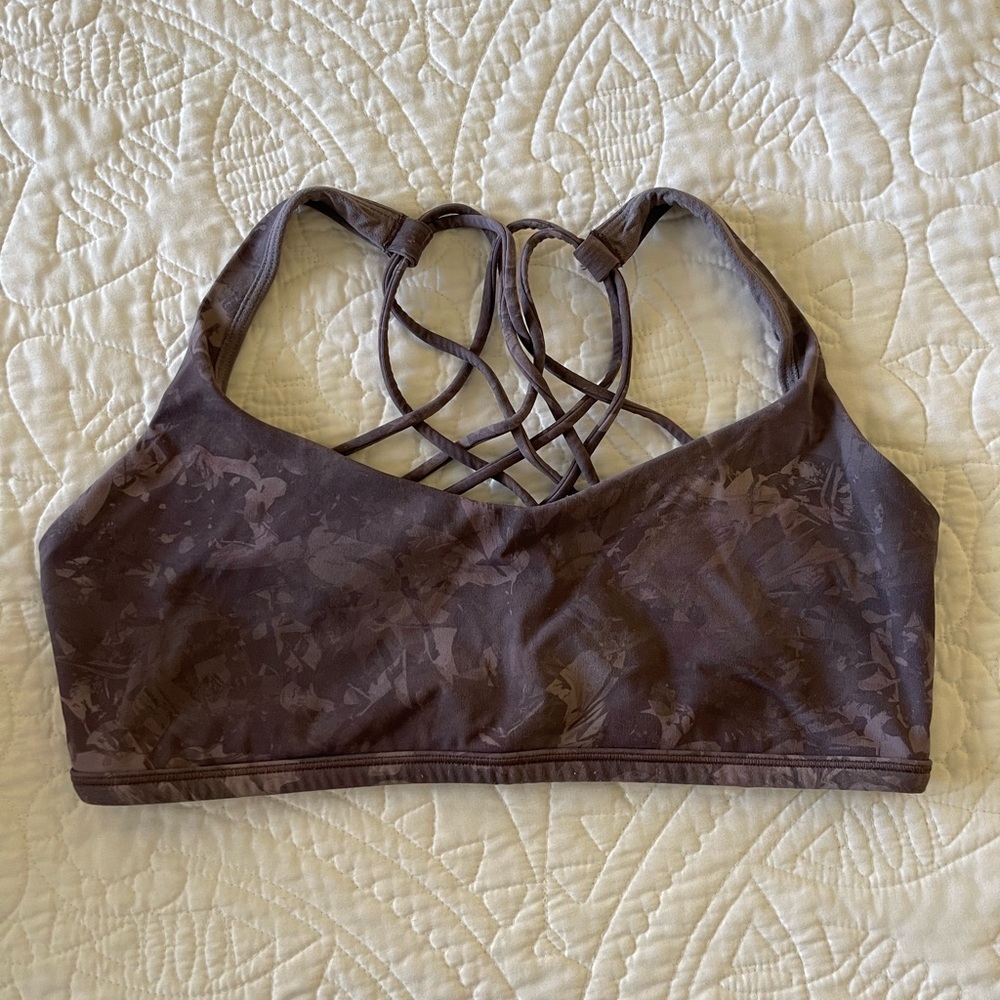 lululemon sports bra